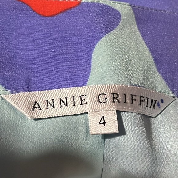 Colorful Women's Silk Shorts - Picture 4 of 5